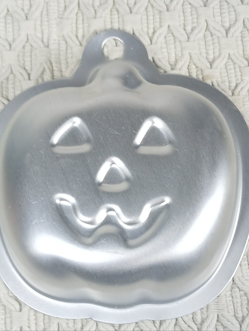 Wilton Halloween Single Jack-O-Lantern Pumpkin Mini Cake Cookie Baking Pan Decor